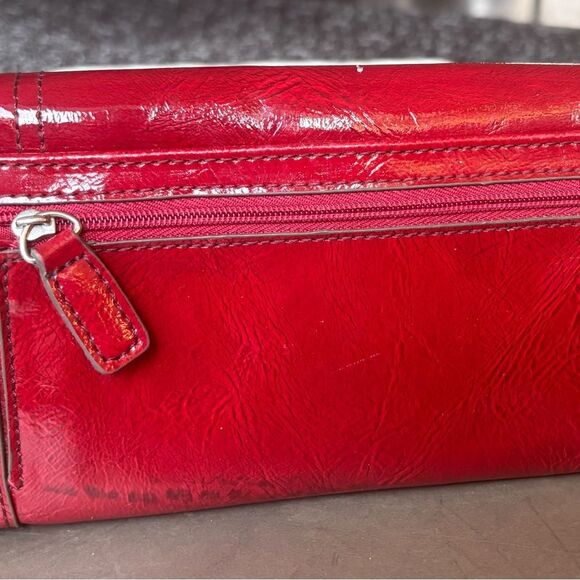 Liz Claiborne Wallet Preloved Condition - Picture 2 of 5